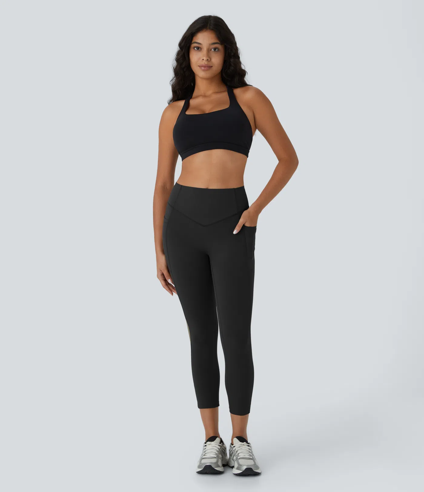 High Waisted Scrunch Butt Lifting Tummy Control Pocket Shaping Capri Training Leggings