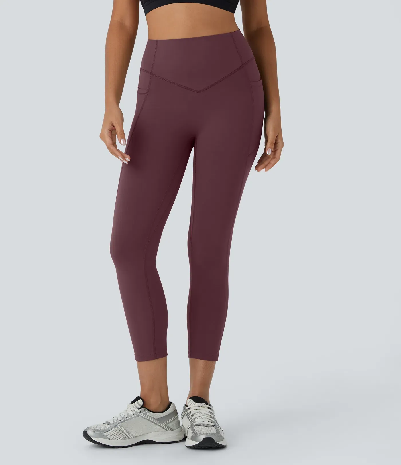 High Waisted Scrunch Butt Lifting Tummy Control Pocket Shaping Capri Training Leggings