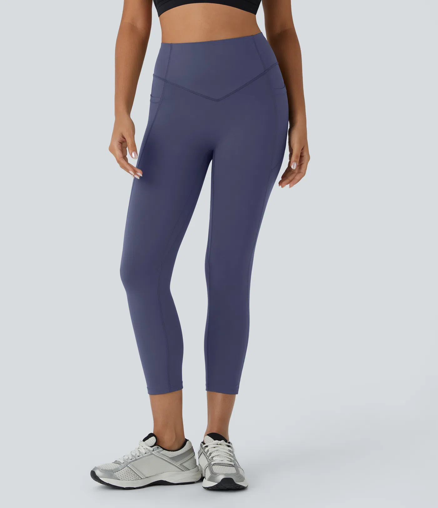 High Waisted Scrunch Butt Lifting Tummy Control Pocket Shaping Capri Training Leggings