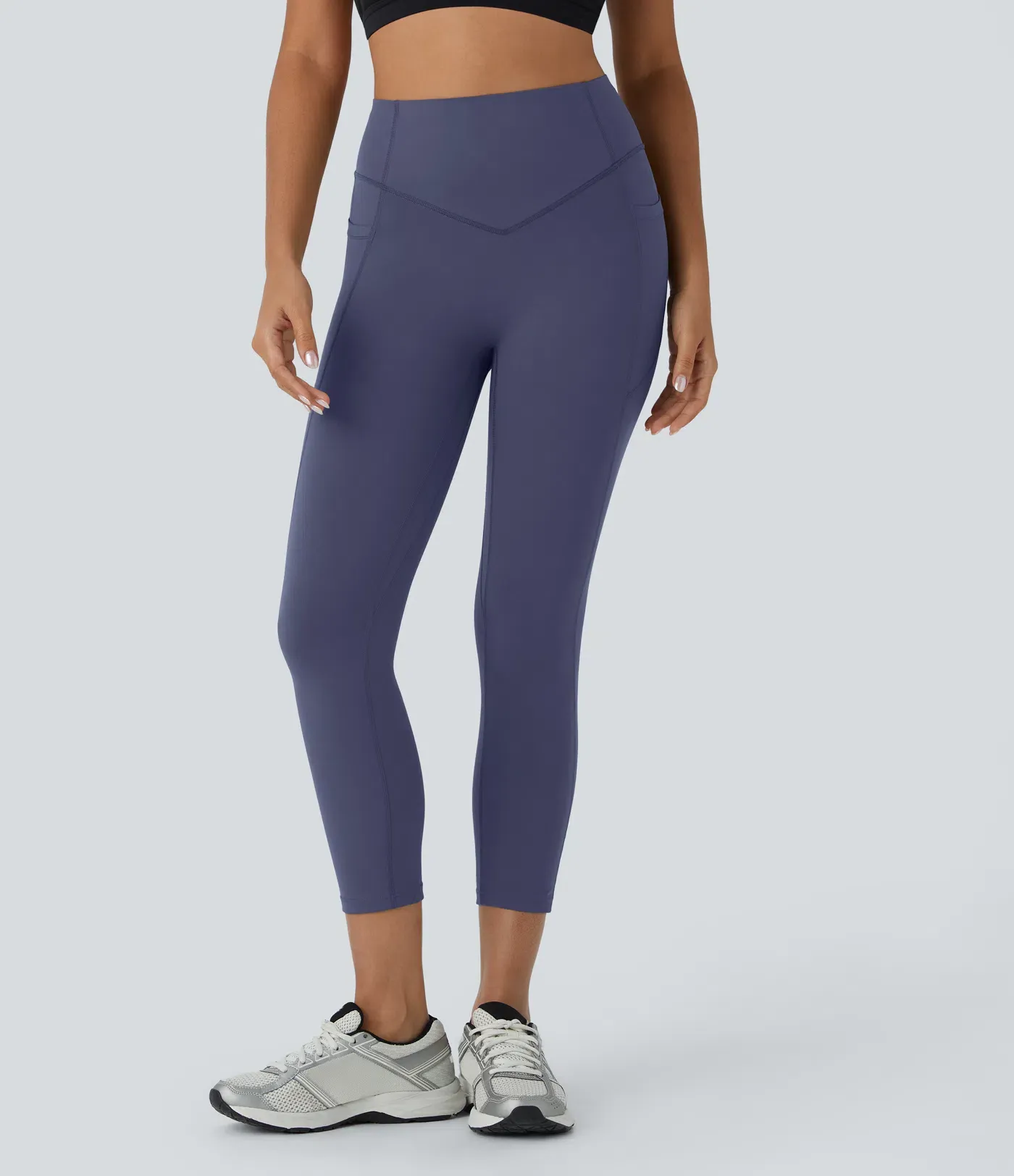 High Waisted Scrunch Butt Lifting Tummy Control Pocket Shaping Capri Training Leggings
