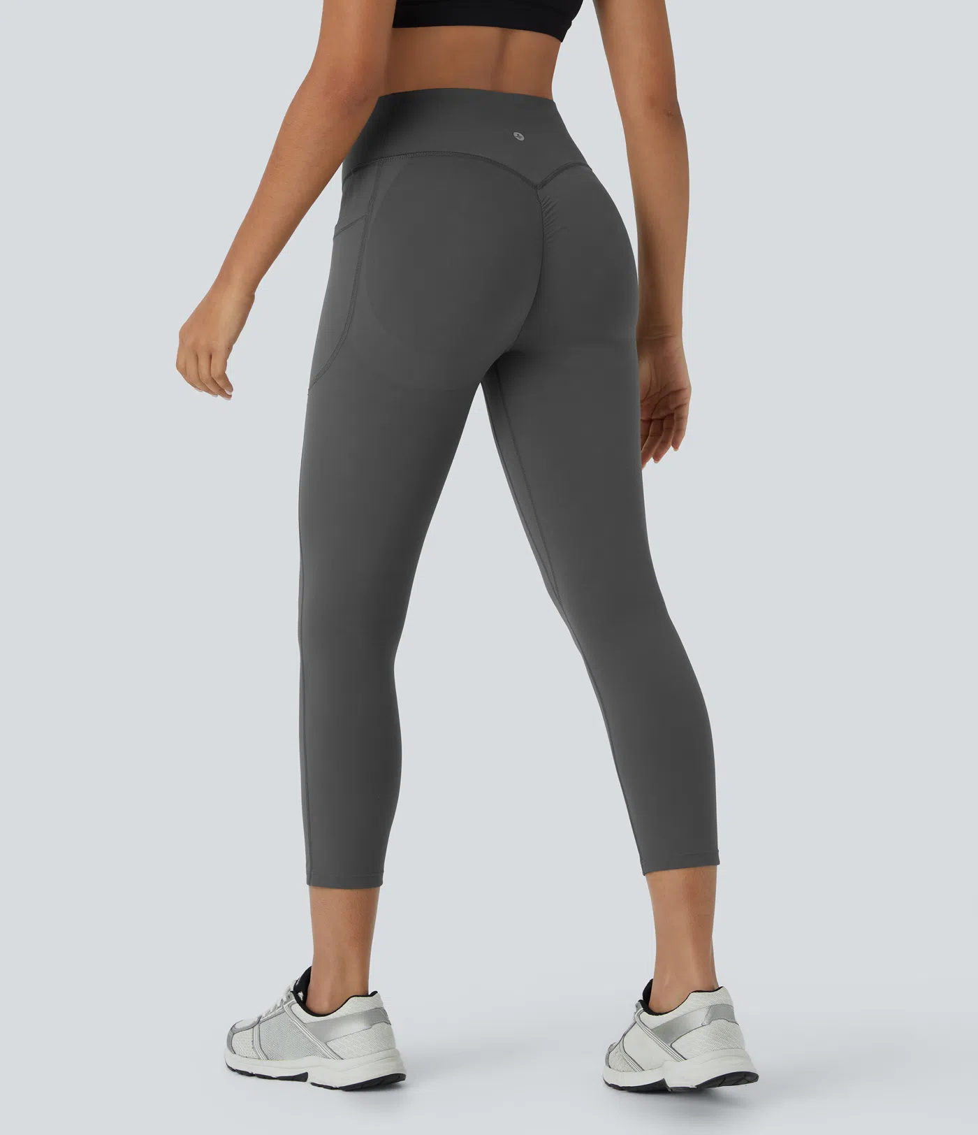 High Waisted Scrunch Butt Lifting Tummy Control Pocket Shaping Capri Training Leggings