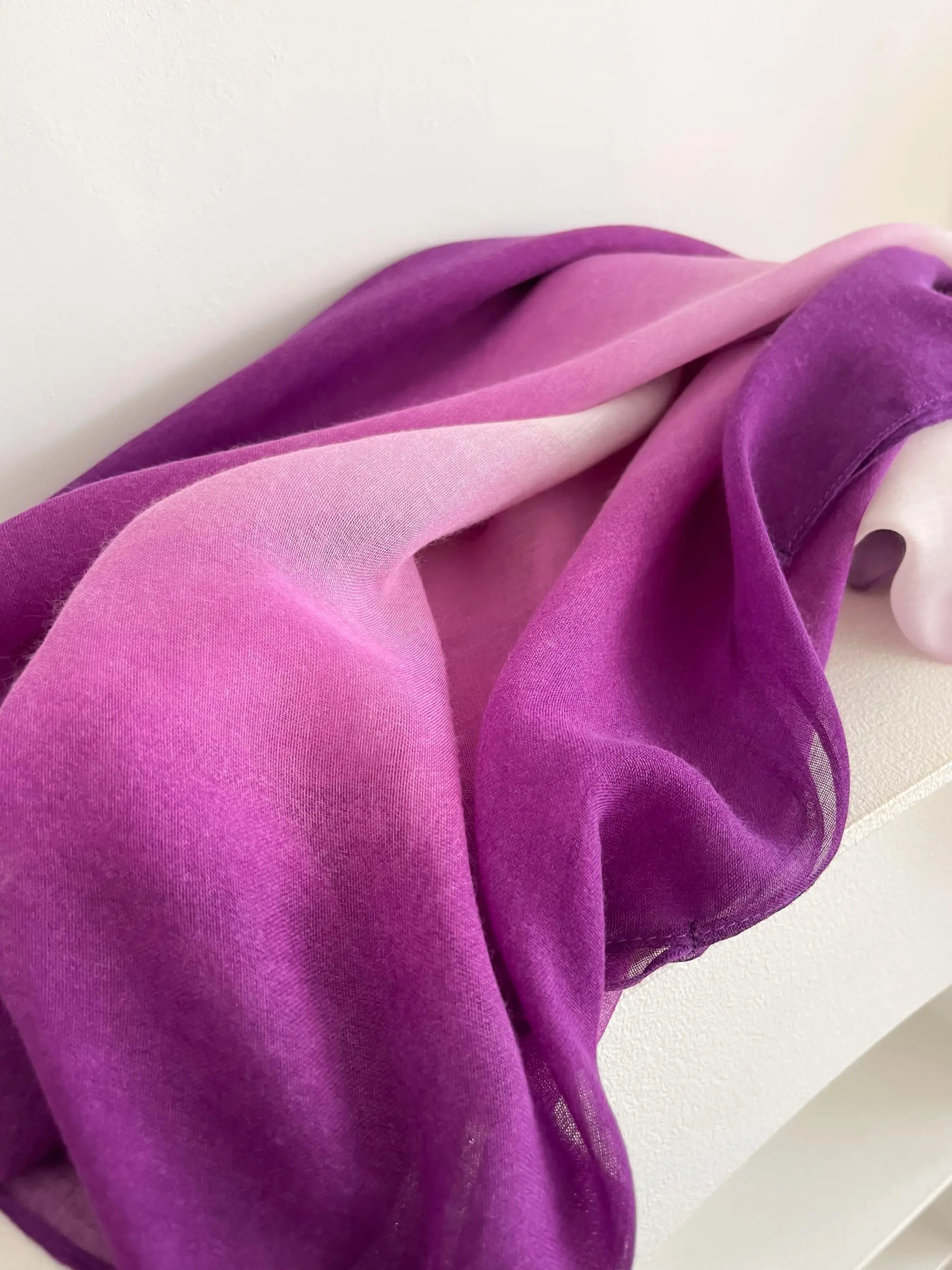 Women's Ombre Print Viscose Shawl, Casual Versatile Summer Scarf for All Seasons, Fashion Modern Accessory for Women & Girls
