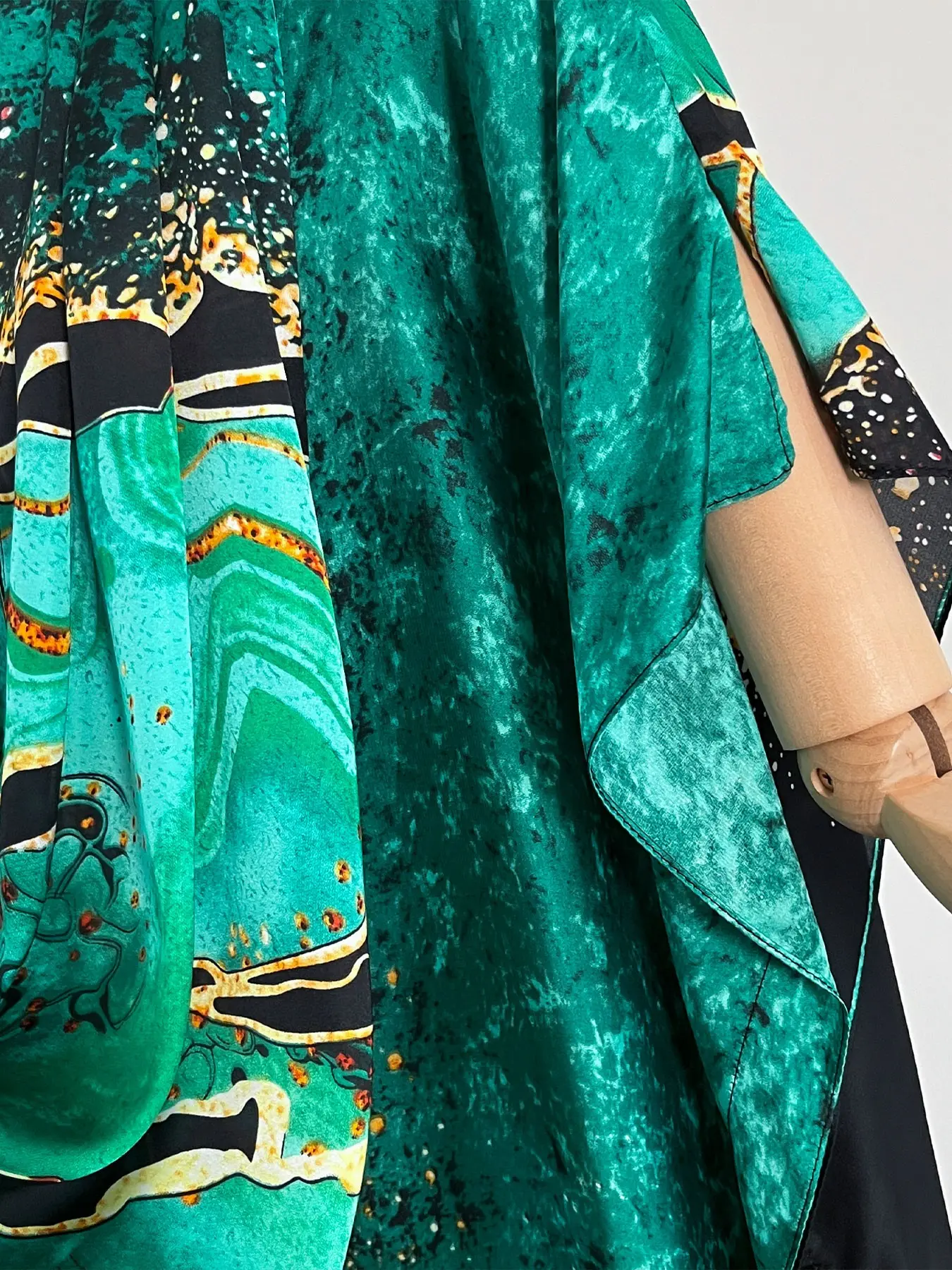 Women's Peacock Print Cape Shawl & Scarf Set, Elegant Beach Cover-Up For Holiday Vacation, Swimsuit Cover Up