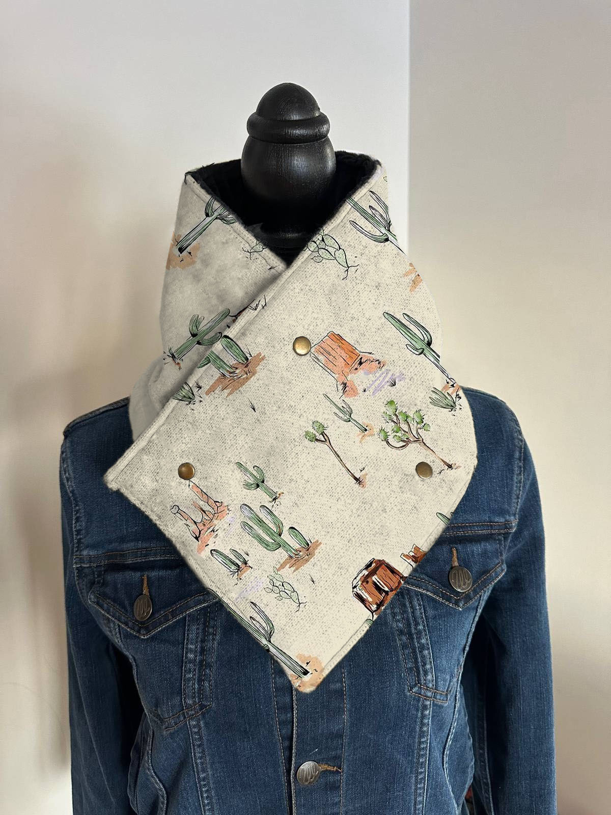 Western Green Cactus Warm Neck Hood