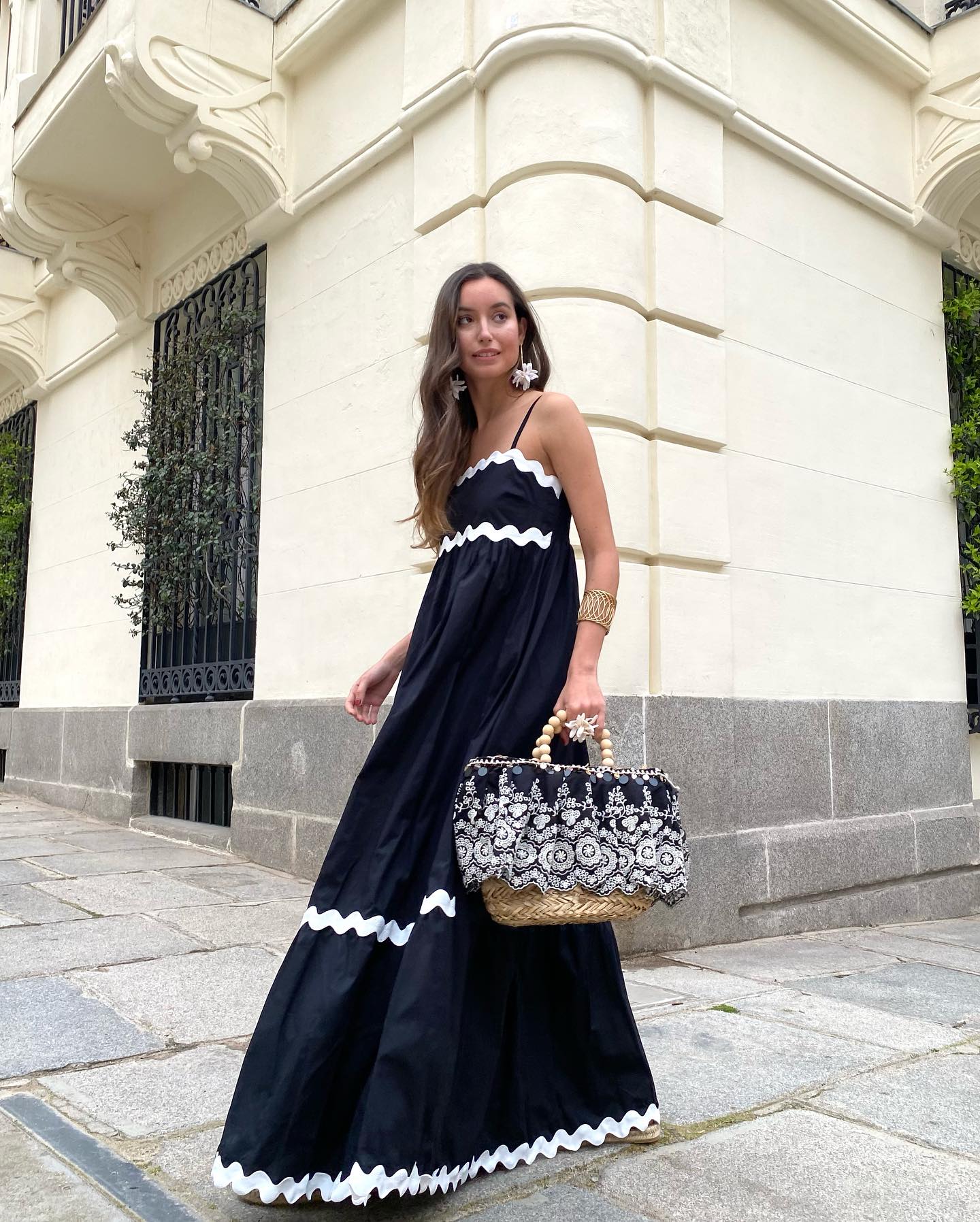 Sling Solid Color Wave Midi Dress