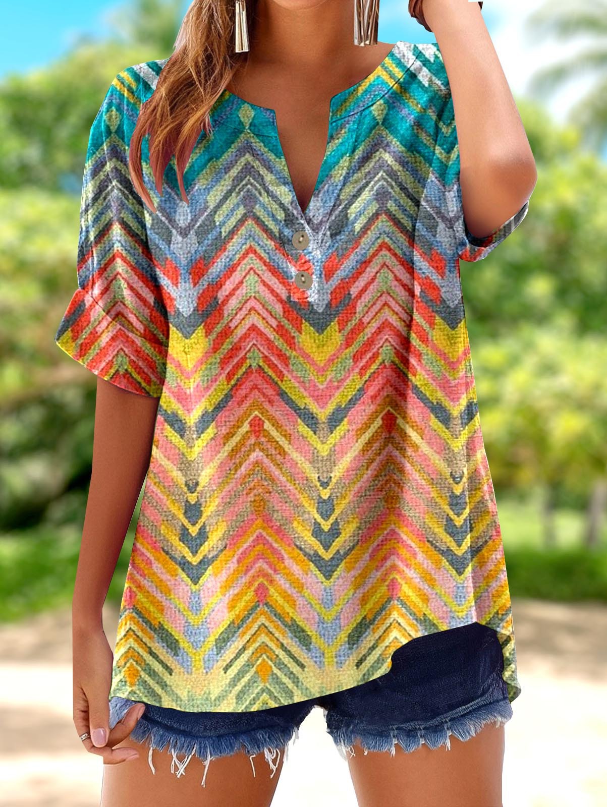 Printed V-Neck Top – Casual Short Sleeve Blouse