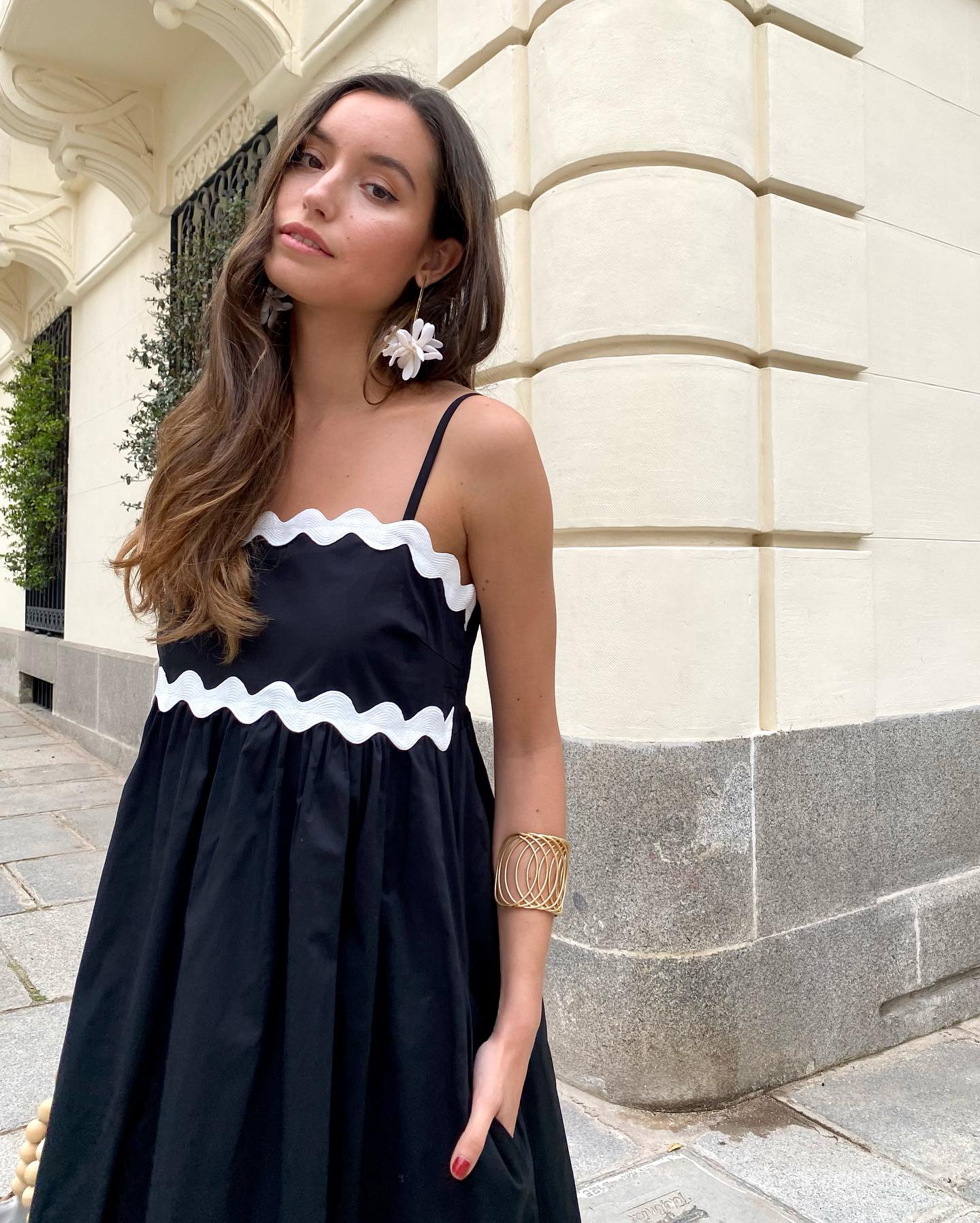 Sling Solid Color Wave Midi Dress