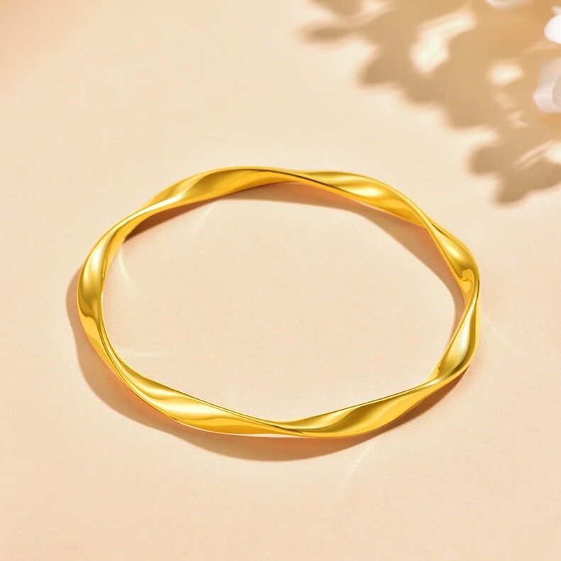Solid .999 Sterling Silver with 24K Gold Vermeil Möbius Strip Bracelet