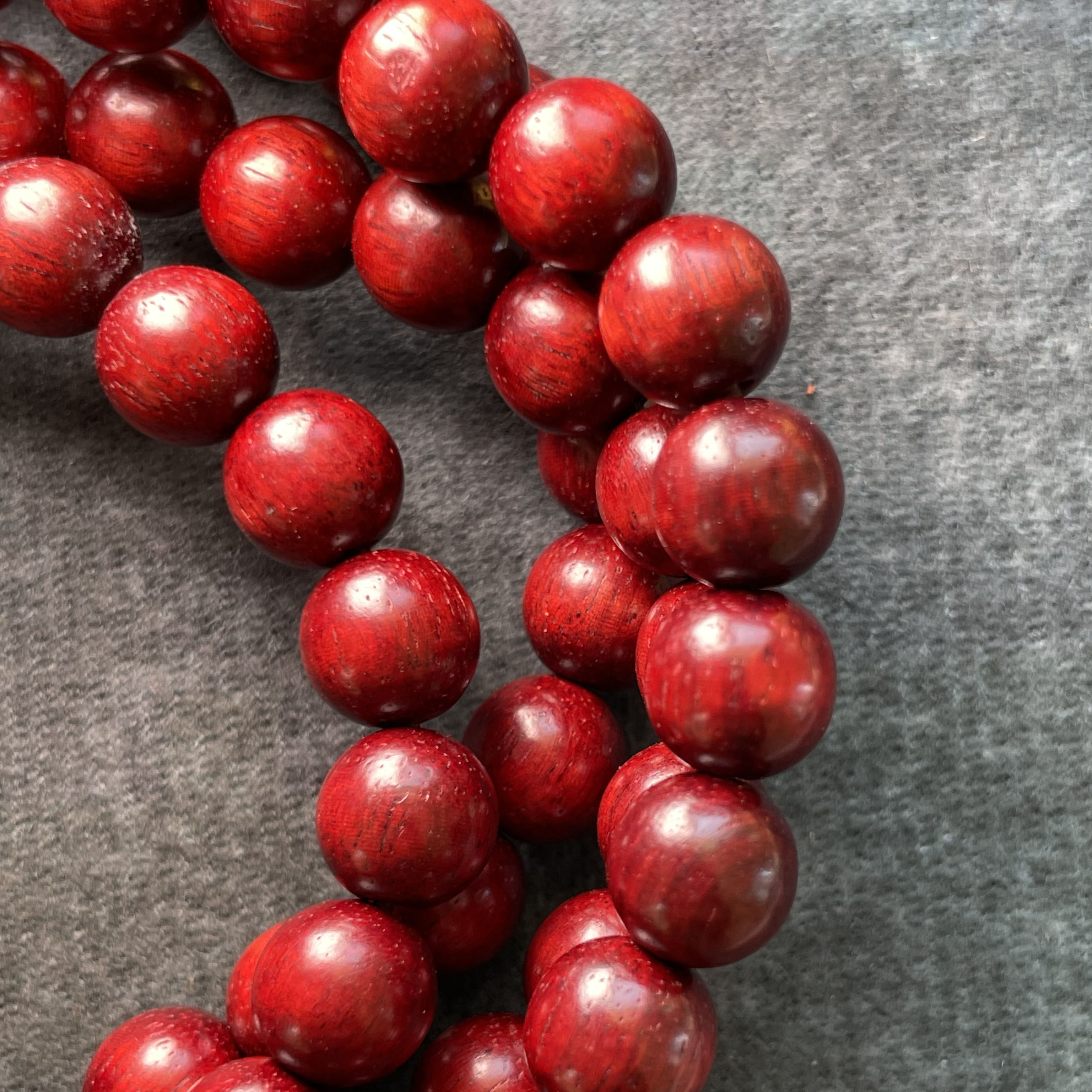 	Rich Red Natural Grain - 108 Beads Indian Red Sandalwood Meditation Mala