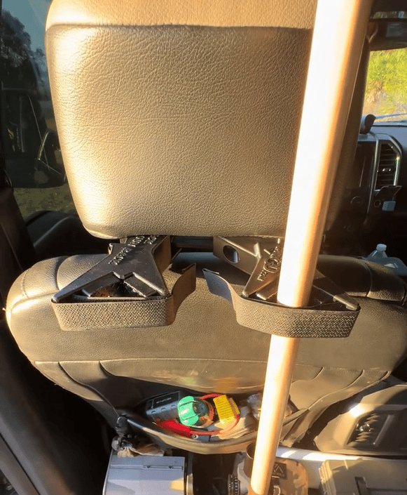 🚗 Adjustable Vehicle Seat-Back Gear Holder – Universal Secure Storage Mount