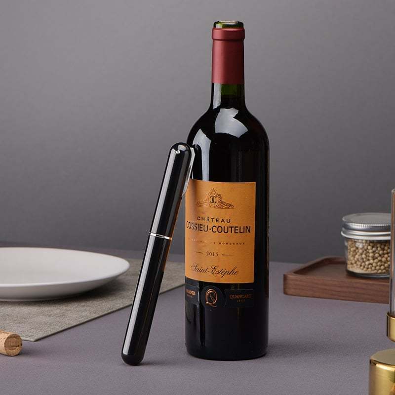 Air pressure wine corkscrew