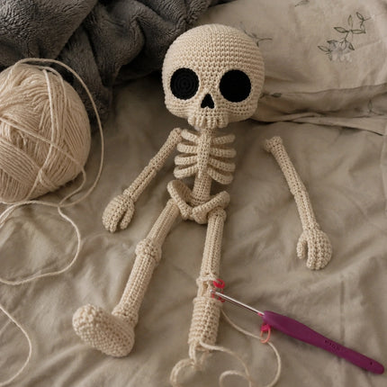 Little Skeleton by Elowen