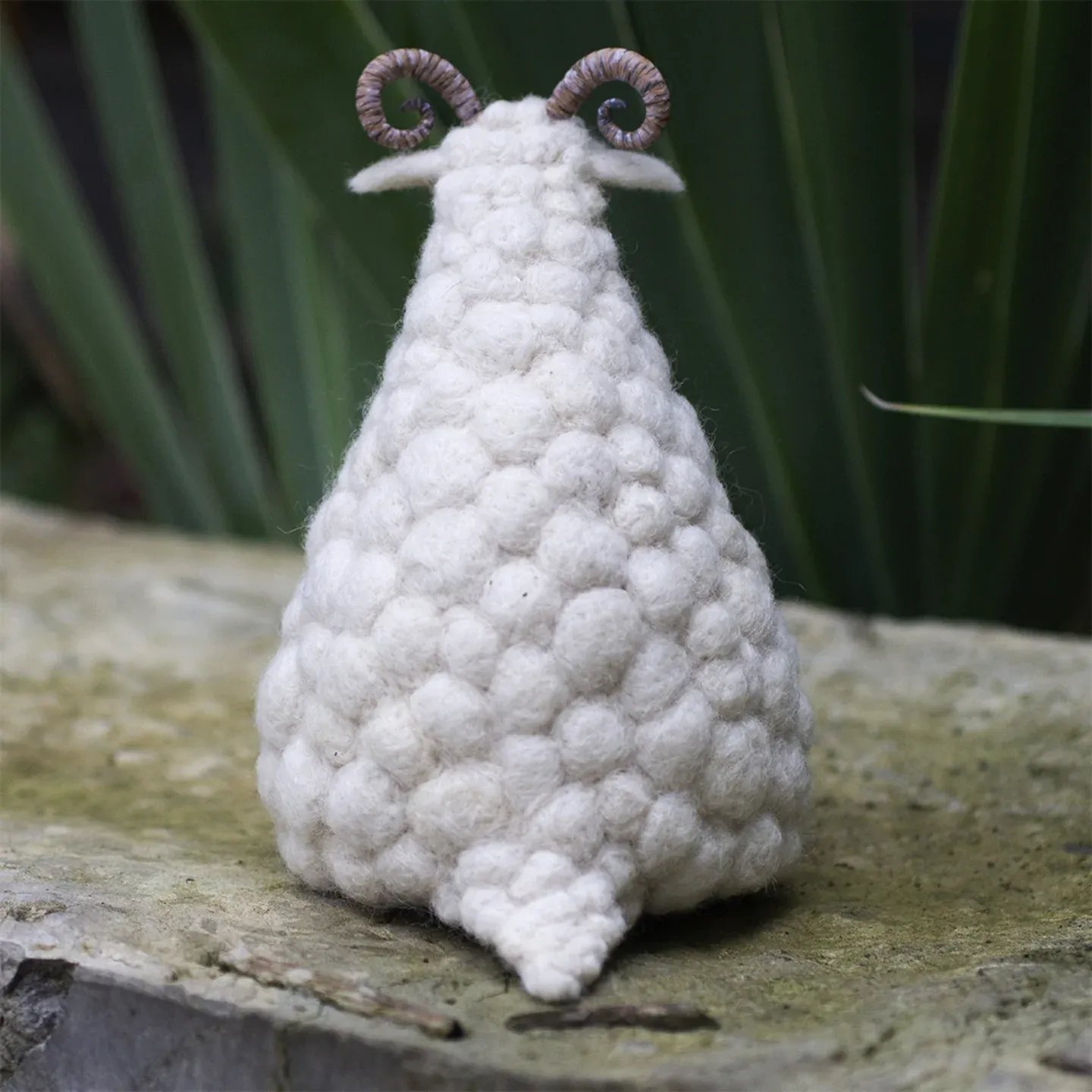 🐭👀Handmade Wool Felt Quirky: The Wonky-Eyed Panic Pal