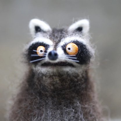 🐭👀Handmade Wool Felt Quirky: The Wonky-Eyed Panic Pal