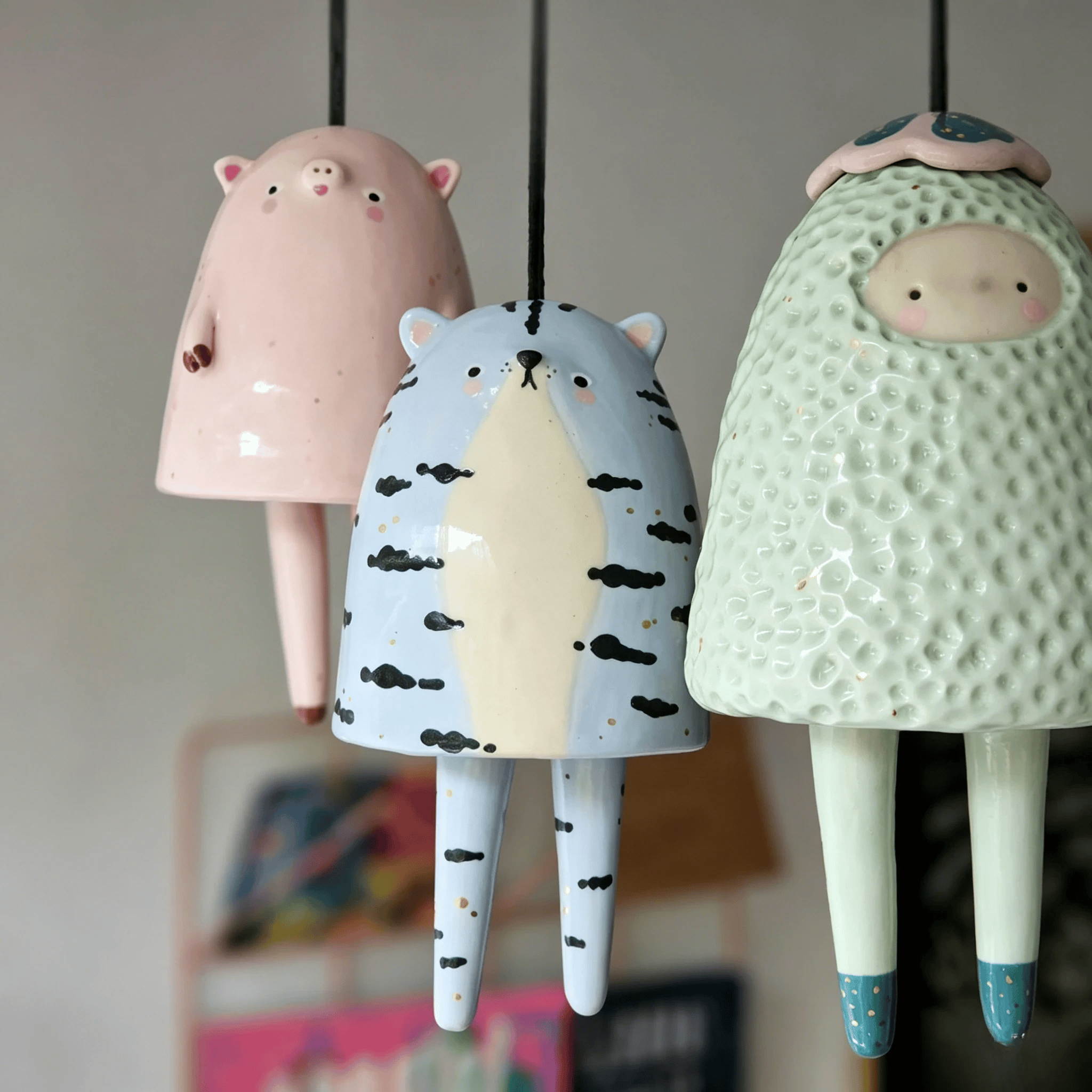 🎁🎉Only $27.99 This Week🌟🐶Hand-painted wind chime featuring cute animals🎐