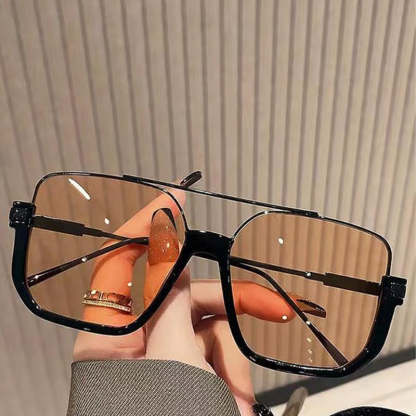 Fashionable Lightweight Tinted Lens Sunglasses