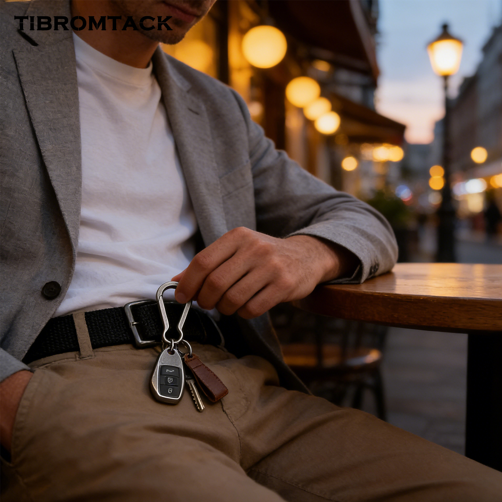 TIBROMTACK Titanium Keychain, Gr5 Titanium Keychain Hook, Small Carabiner Clip for Keys
