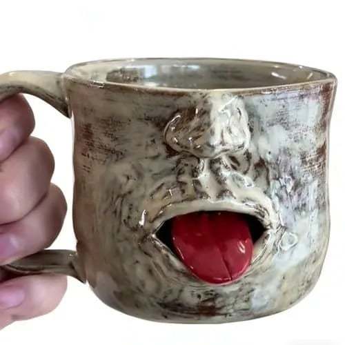 Shaking Tongue Classic Cup
