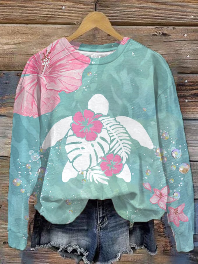 Women's Maui Lahaina Turtle Print Sweatshirt