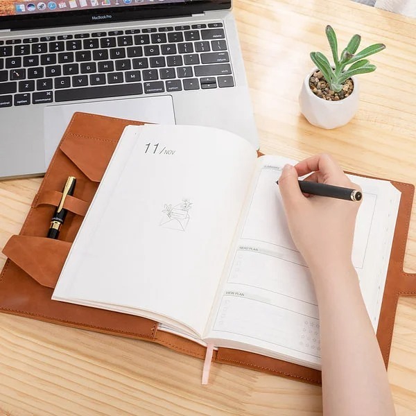 Personalized Birth Flower Name Cartoon A5 Sketchbook Notebook Leather Cover with Storage Pocket Birthday Family Gift for Students Officer Workers