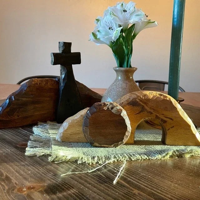 ️100% Handmade Empty Tomb Easter Scene And Cross