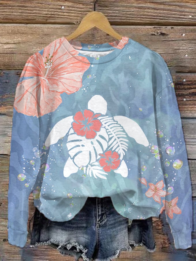 Women's Maui Lahaina Turtle Print Sweatshirt