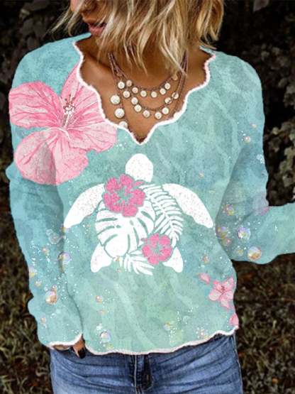 Women's Maui Lahaina Hibiscus Turtle Print Long Sleeve Top