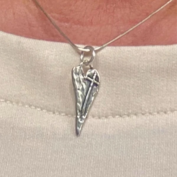 ️100% Handmade Silver Cross Healing Heart