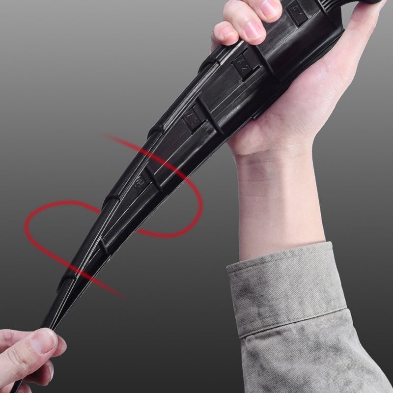 Retractable and adjustable bicycle mudguard set