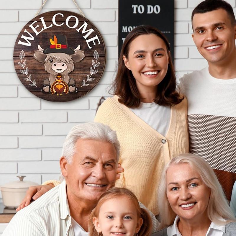 ⏰35 PCS Interchangeable Highland Cow Welcome Sign with Seasonal Magnet Detachable Hats Accessories