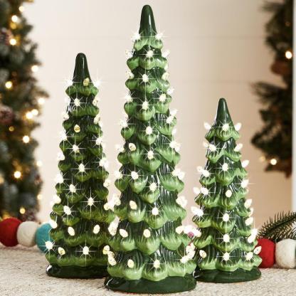 🔥HOT SALE - Retro Hand-Painted Tabletop Christmas Trees🎄