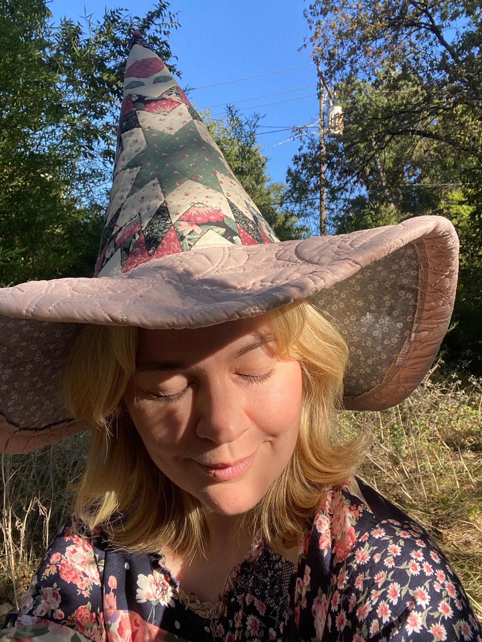🔥Last Day 49% OFF - Handcrafted Quilted Witch Hat – Unique Folk Art for Halloween & Vintage Looks