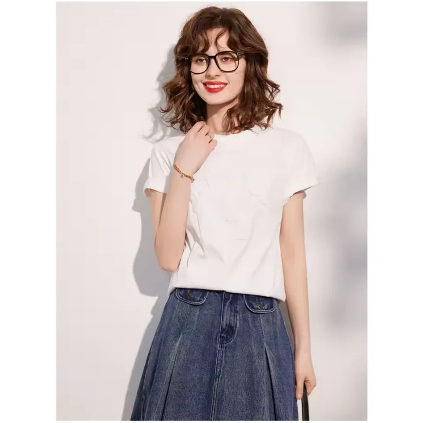 Embroidered short sleeves with letters