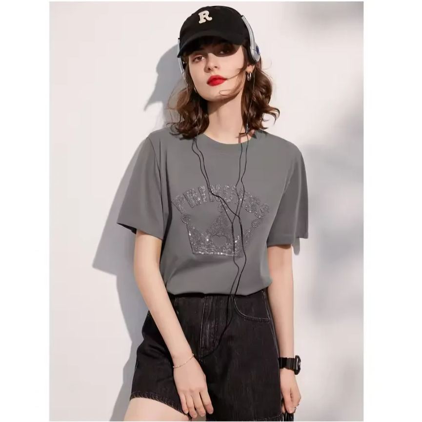 Embroidered short sleeves with letters