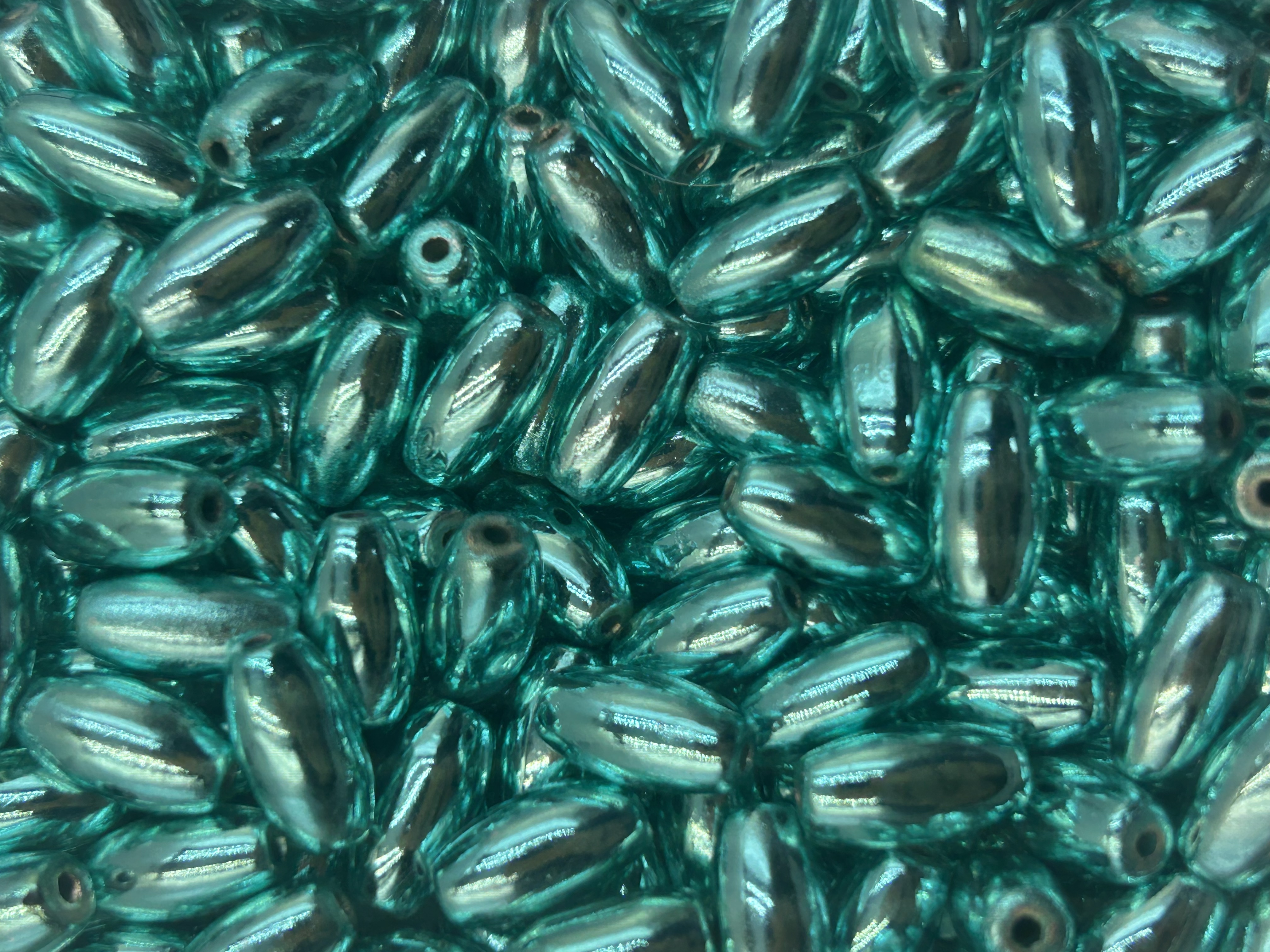 31.Apple Green Hematite Rice Shape