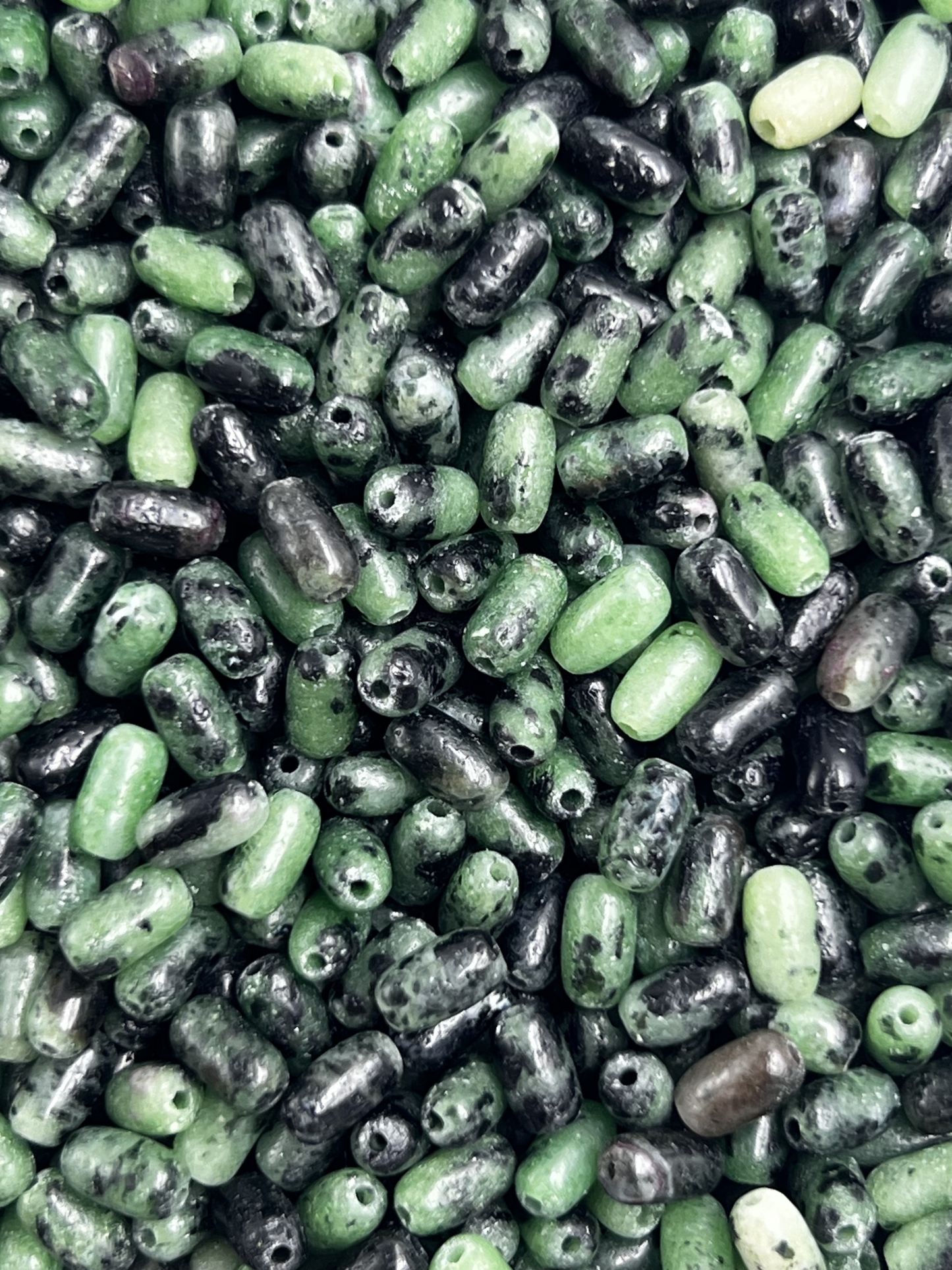 34.Ruby Zoisite Rice Shape 