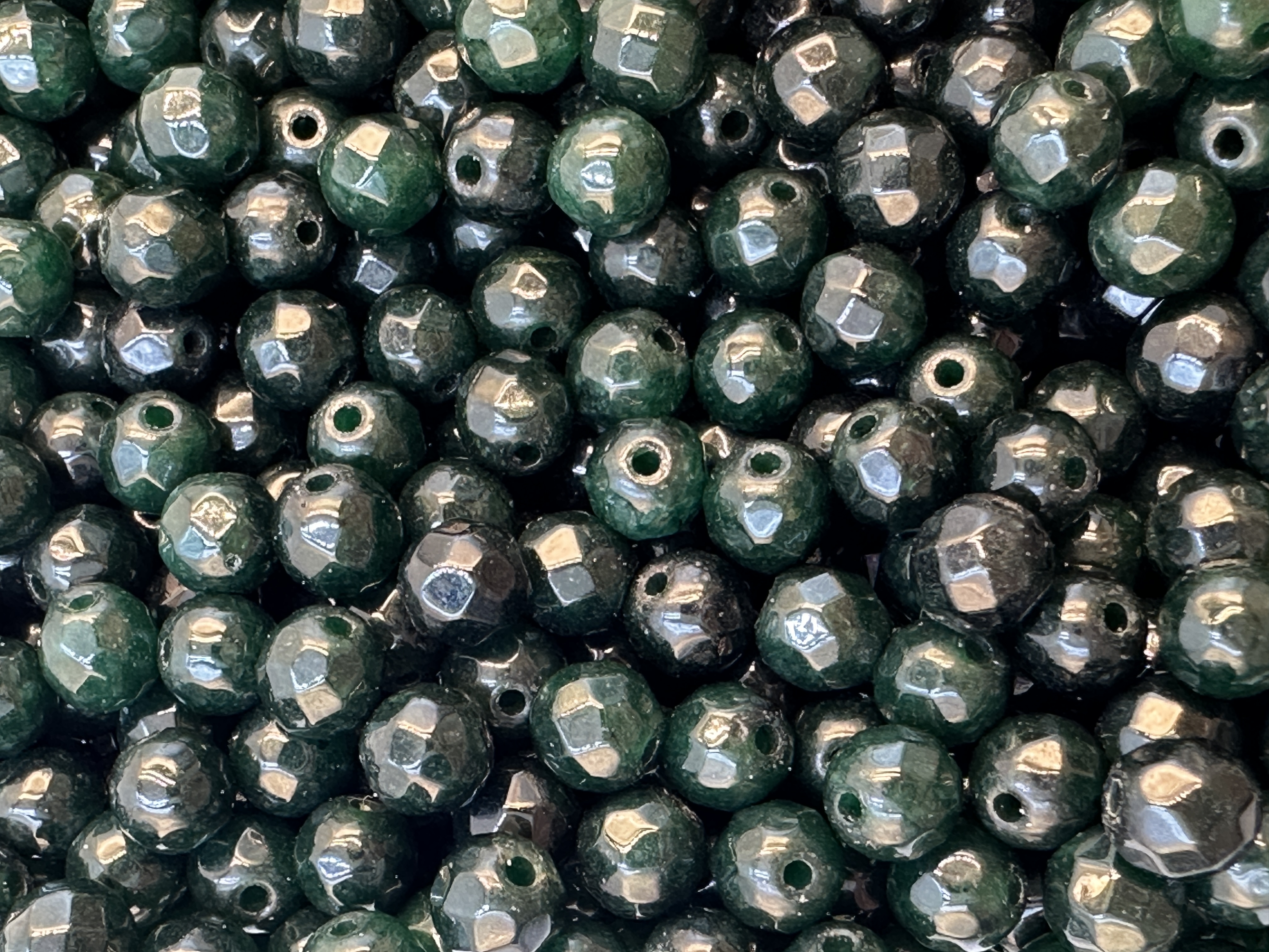 9.Seaweed Jade Faceted