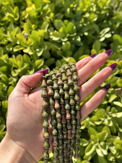 Unakite Vase Shape String
