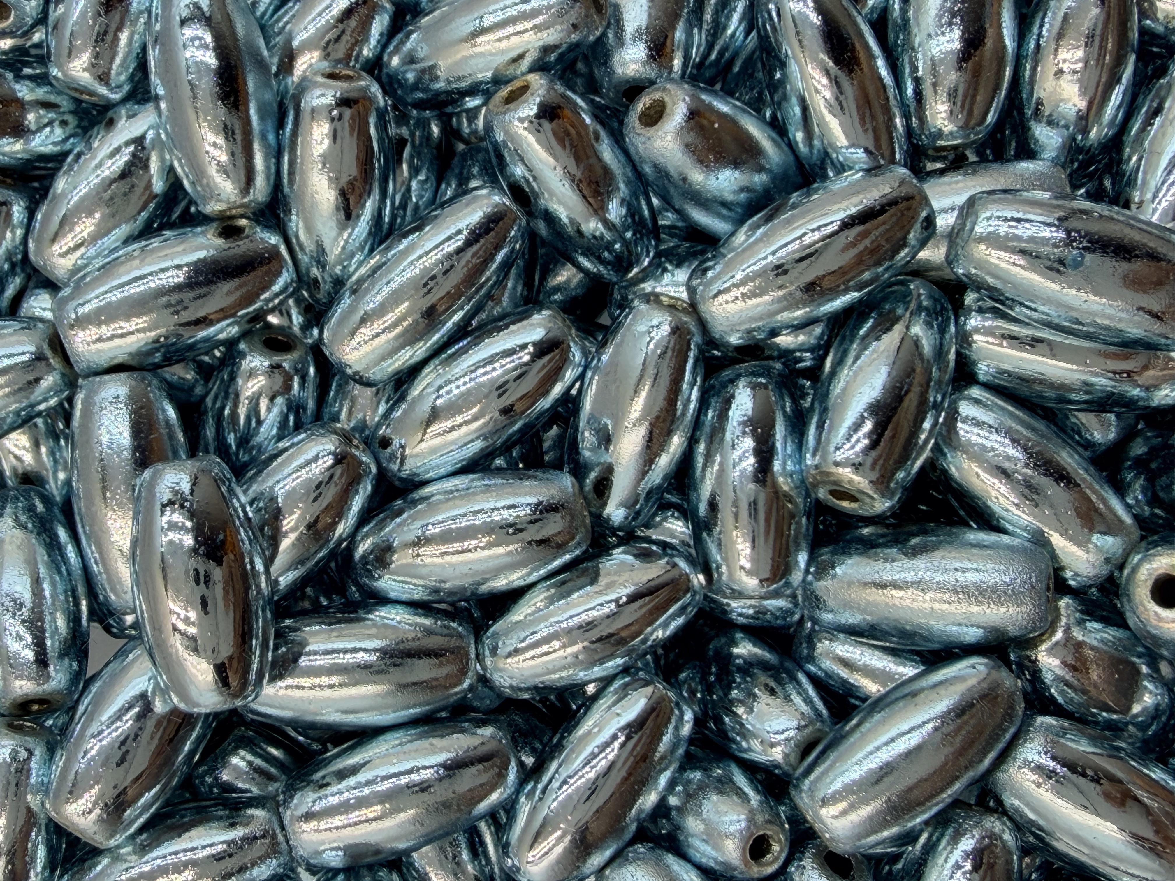 102.Lake Blue Hematite Rice Shape