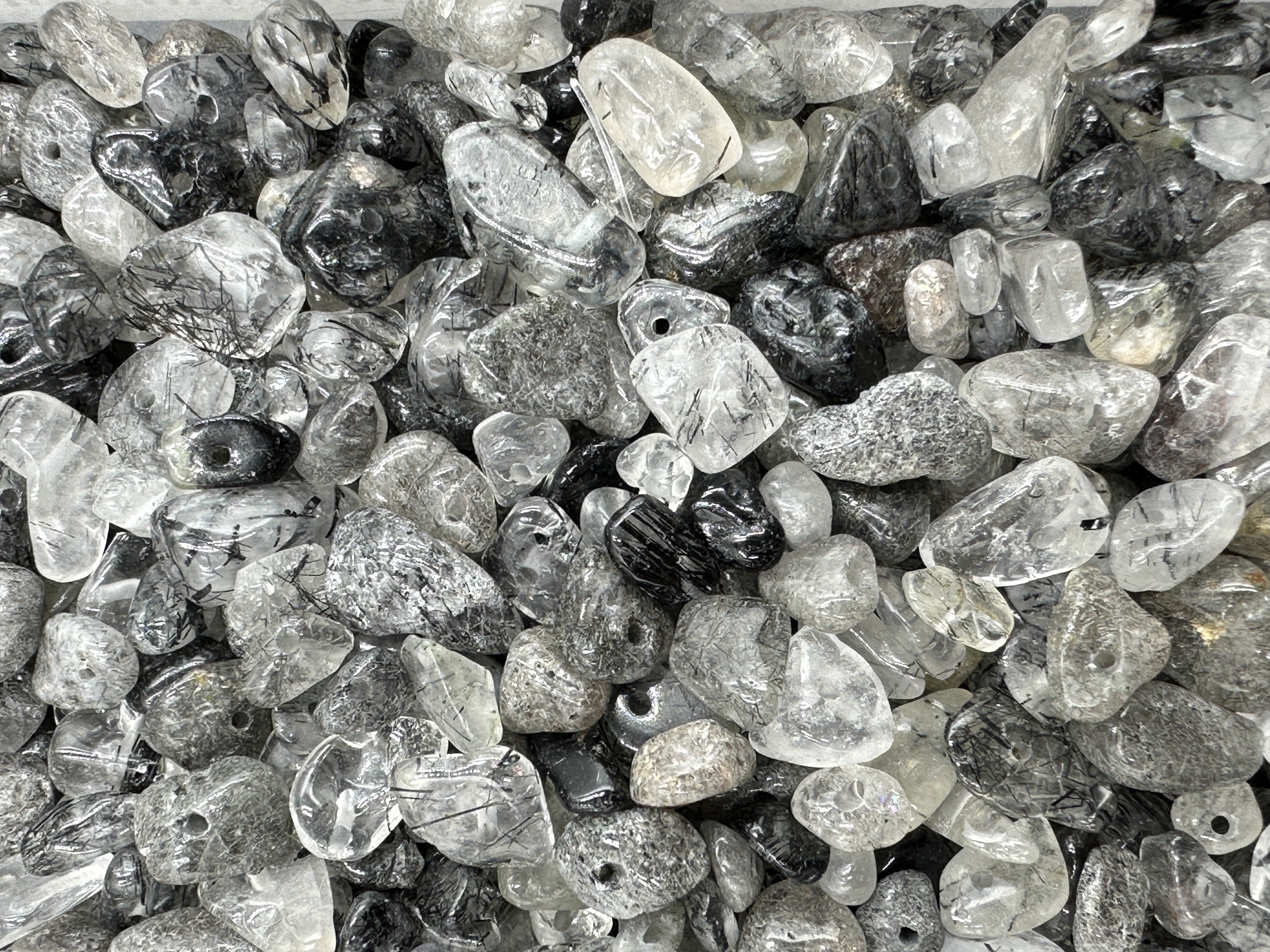 142.Black Rutilated Quartz Chips Shape