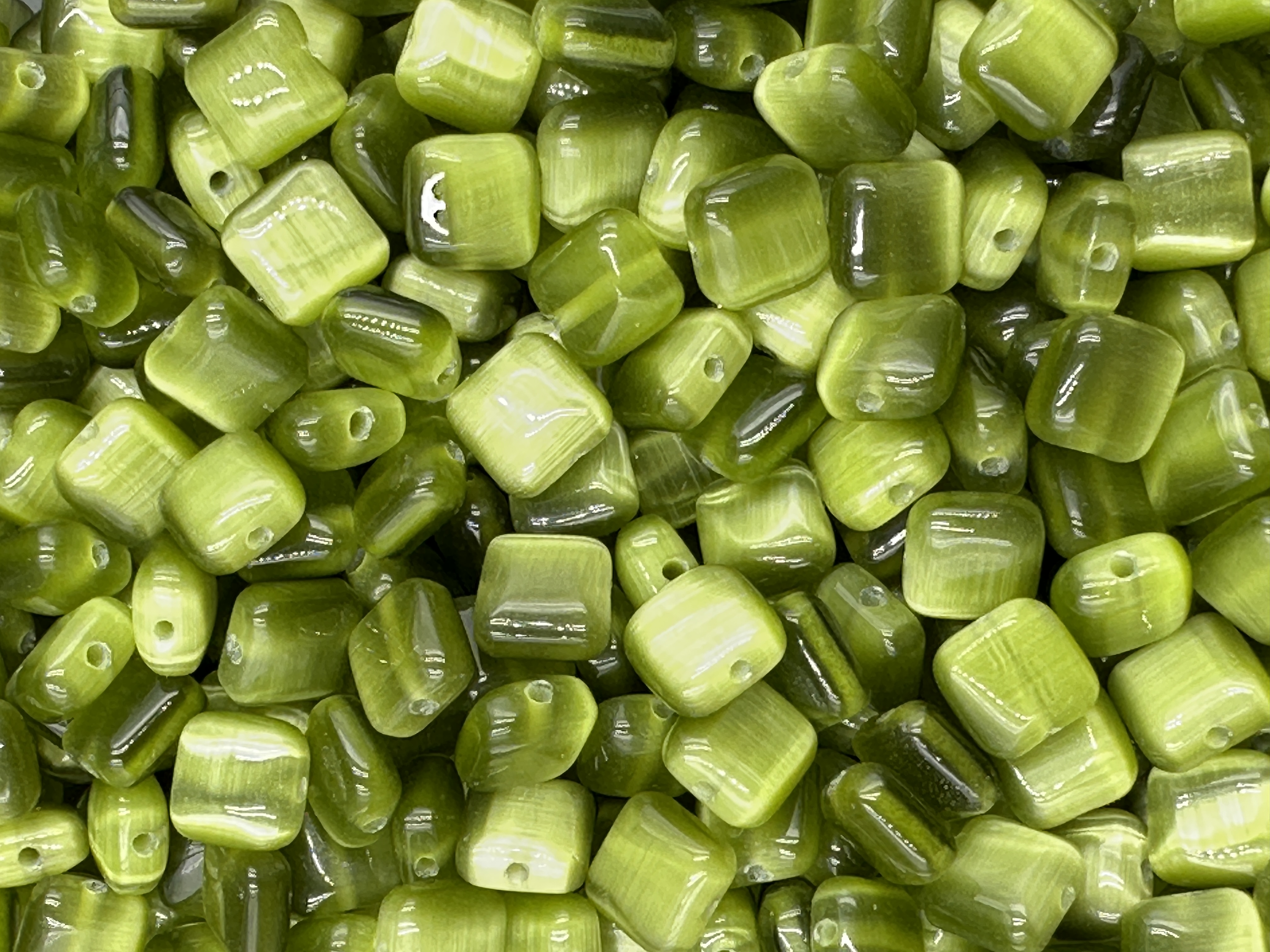 177.Green Cat‘s Eyes Block Shape