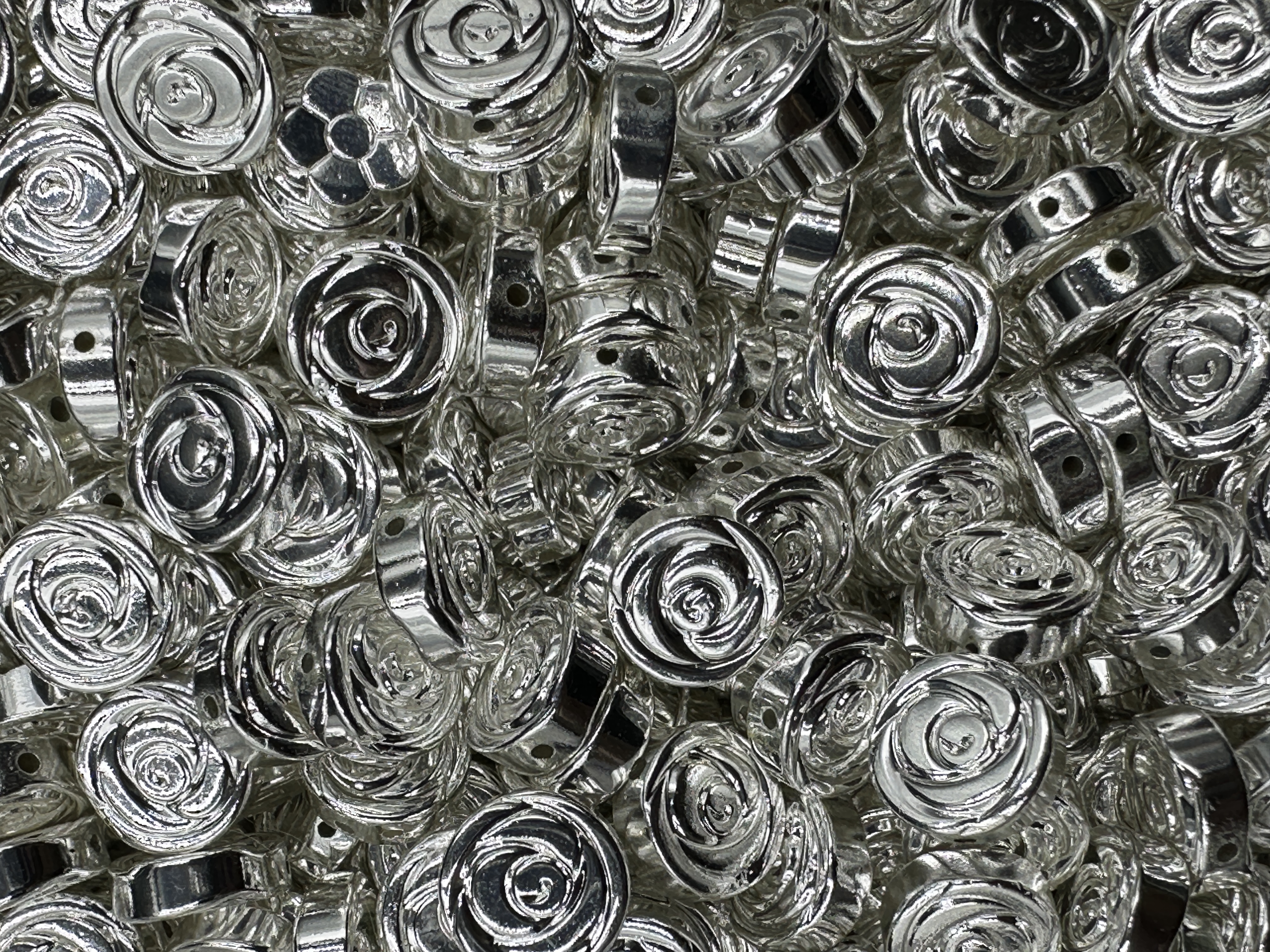 210.Silver Hematite Rose Shape