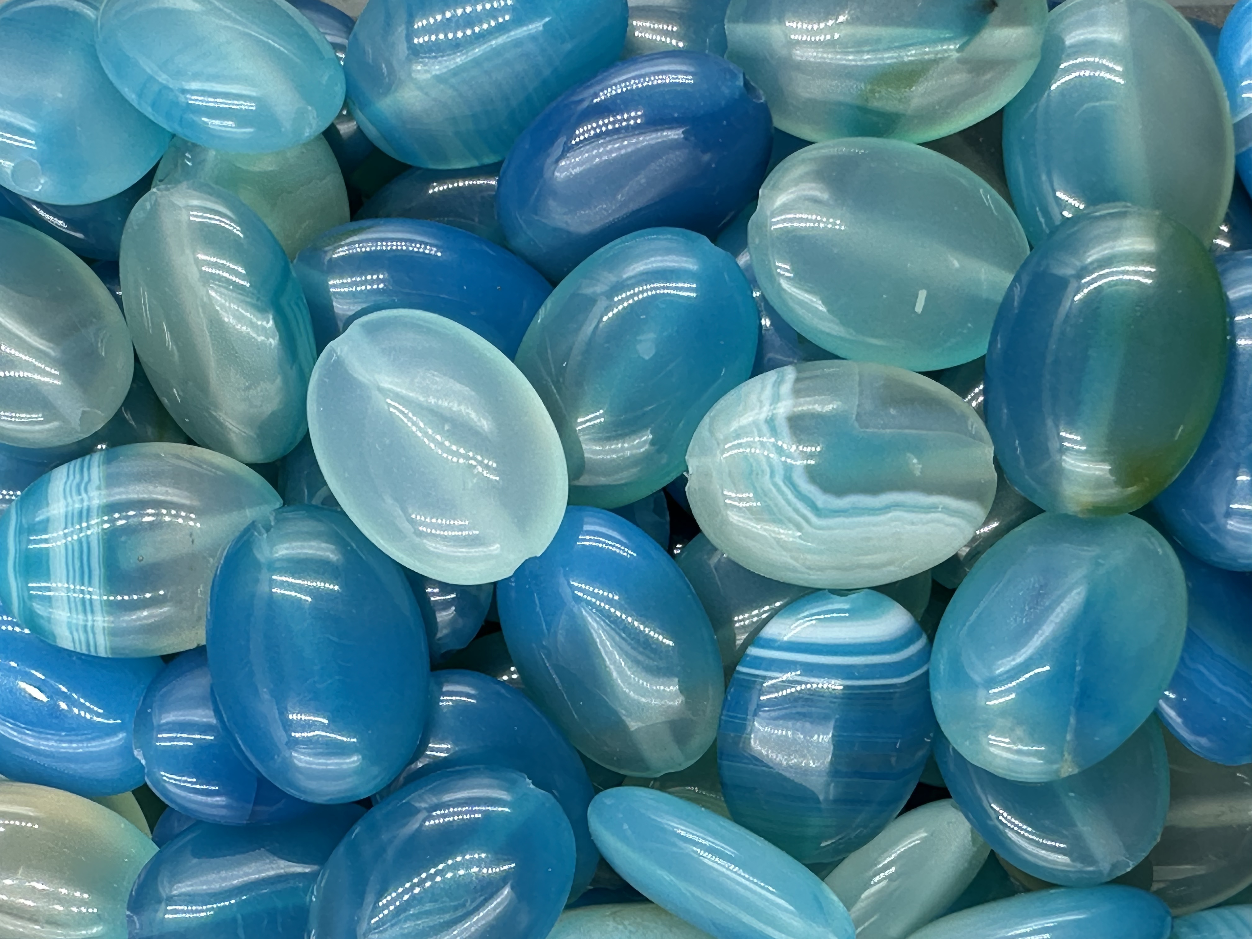 228.Deep Sea Island Lace Agate Oval Shape