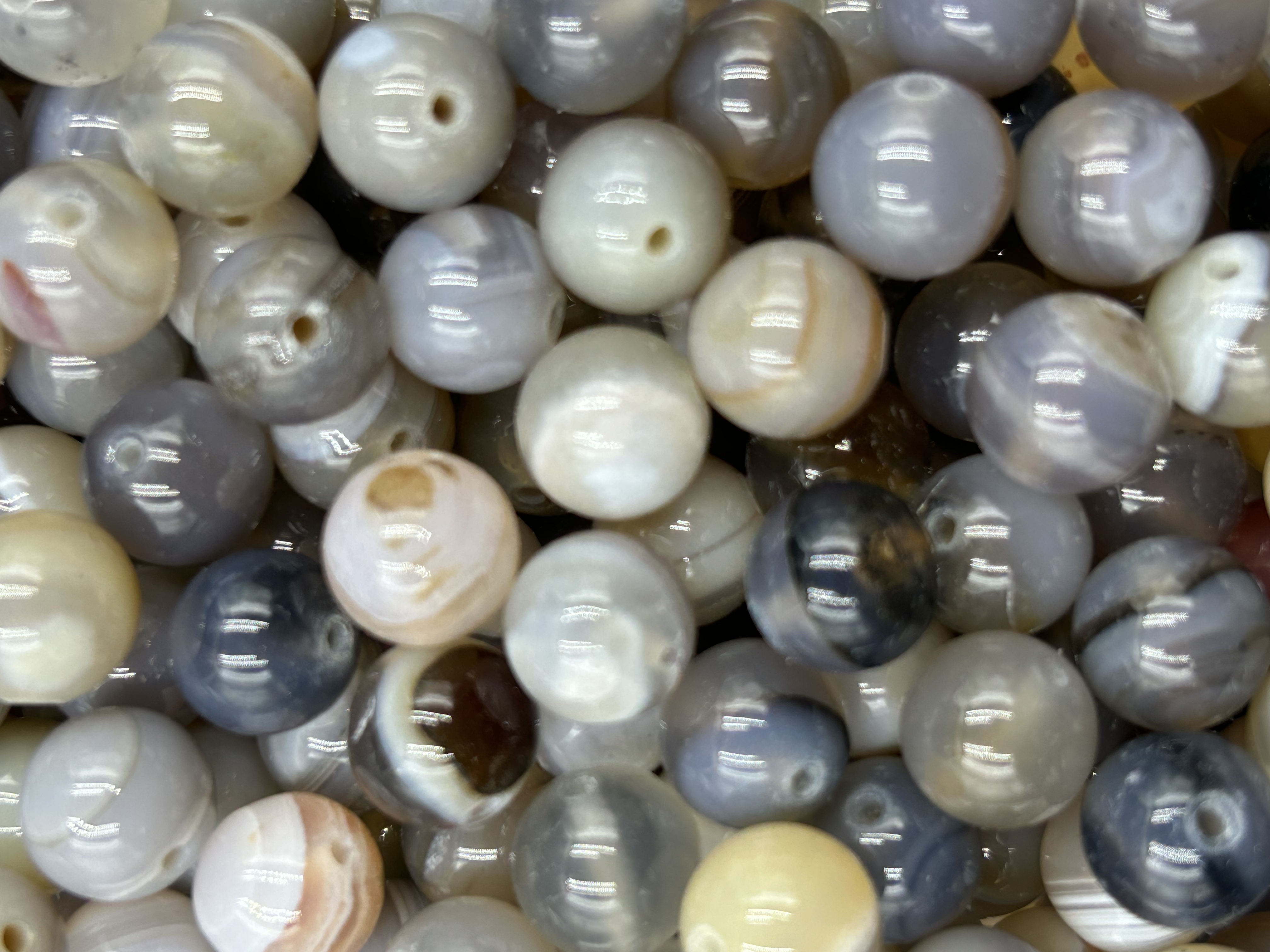 23.Grey Lace Agate