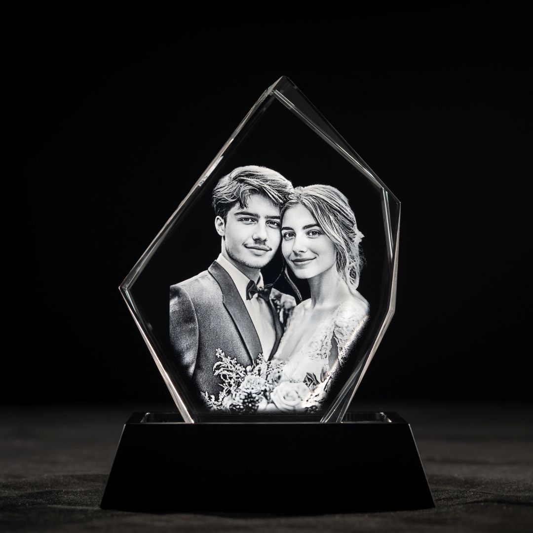 3D Crystal Iceberg Female and Pet