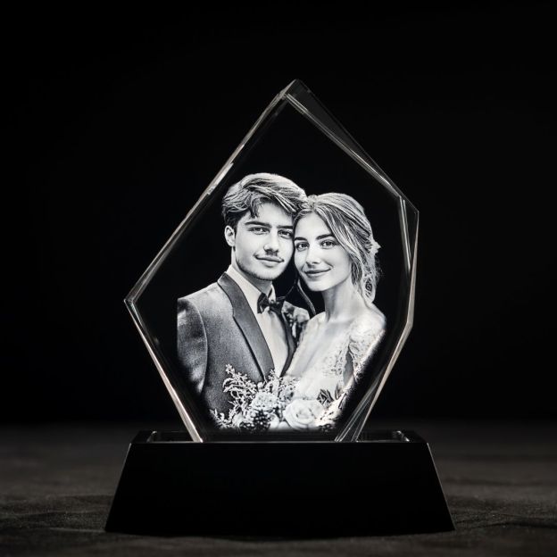 3D Crystal Iceberg Female and Pet