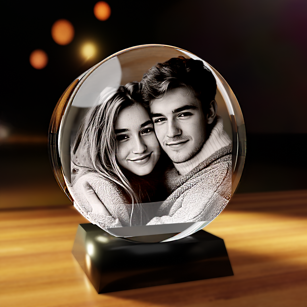 round crystal couple
