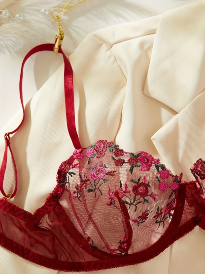 Discover the perfect blend of comfort and support with our Breathable Panty Bra Set. This thoughtfully designed set combines functionality and style, ensuring you feel your best whether at home or on the go.  The bra features a steel ring for enhanced sup