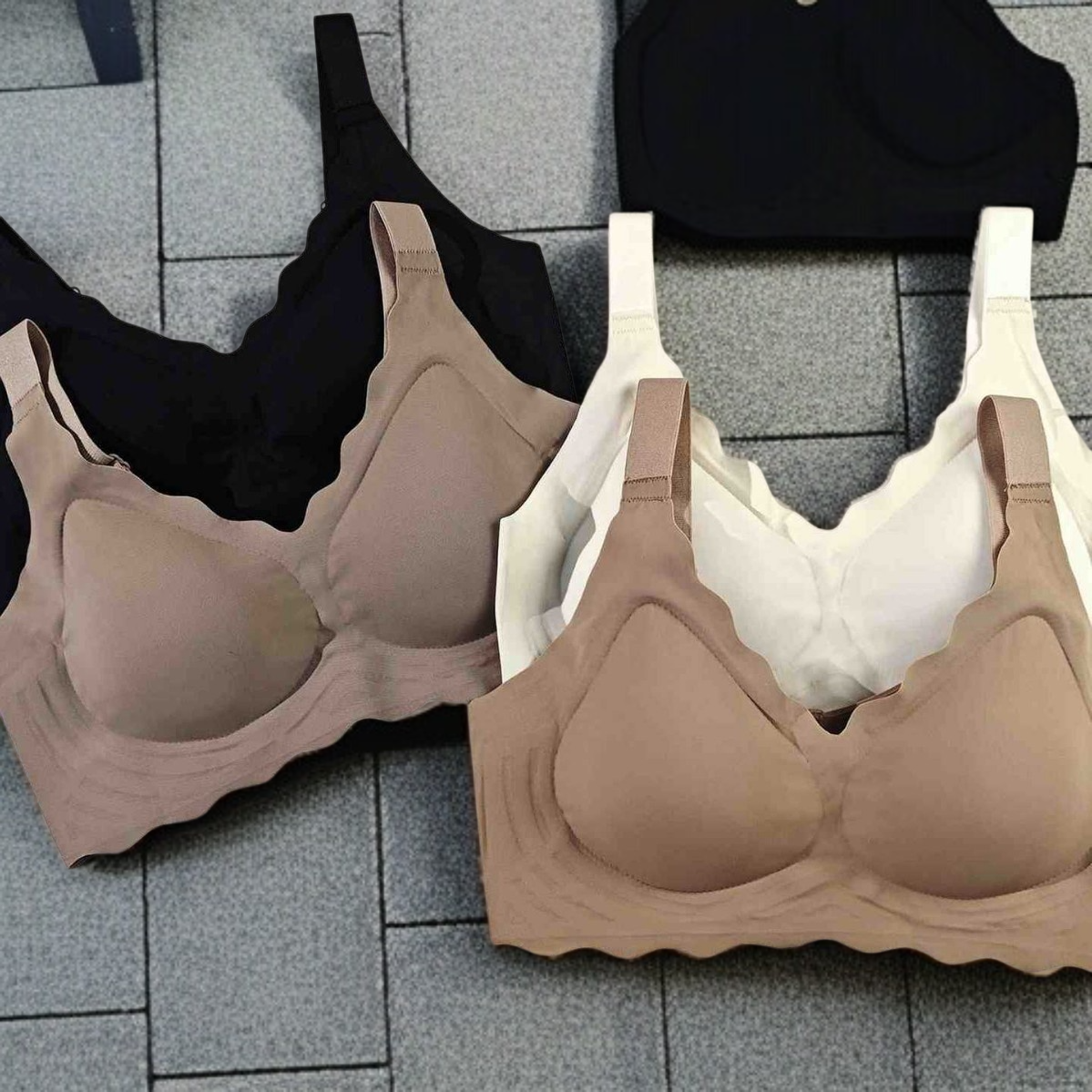NonMarking Gathering Bra closeup showing gathering effect