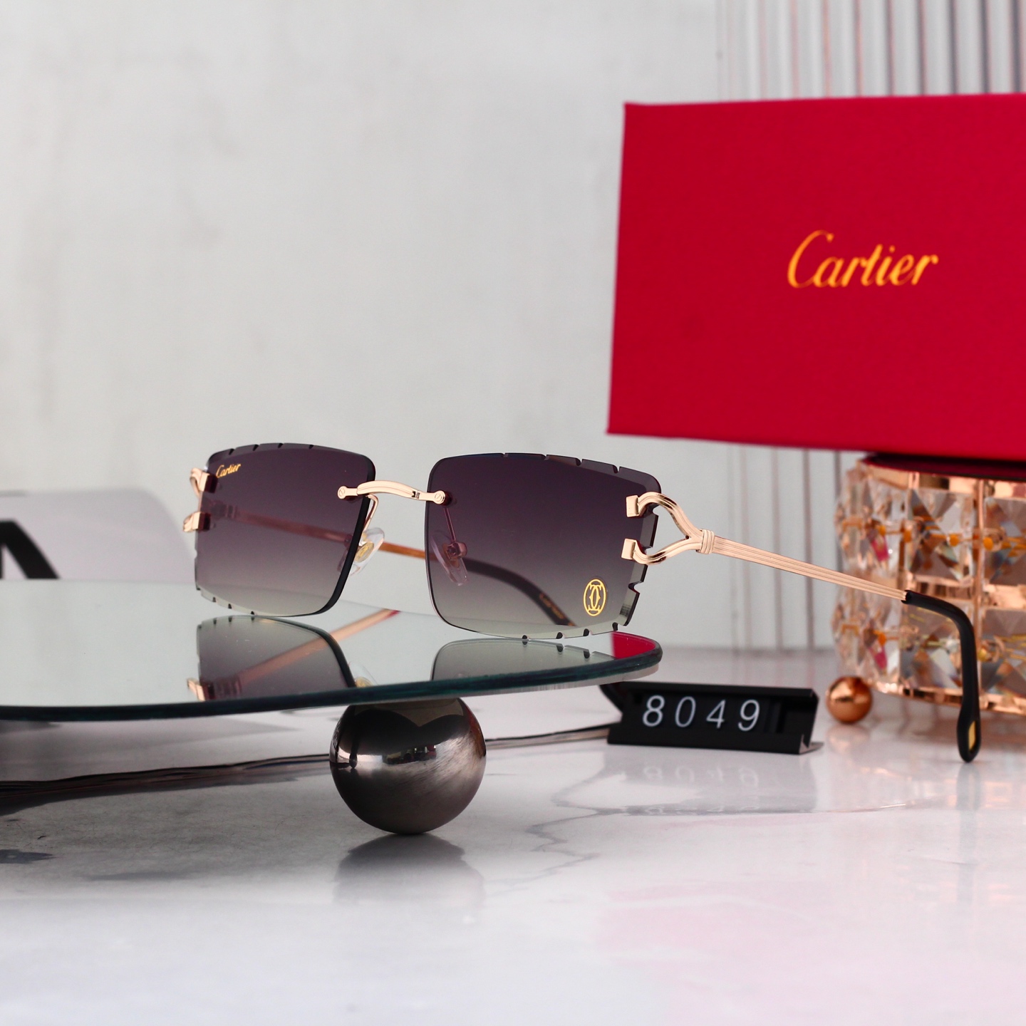 4 Colors Fashion Sunglasses 8049
